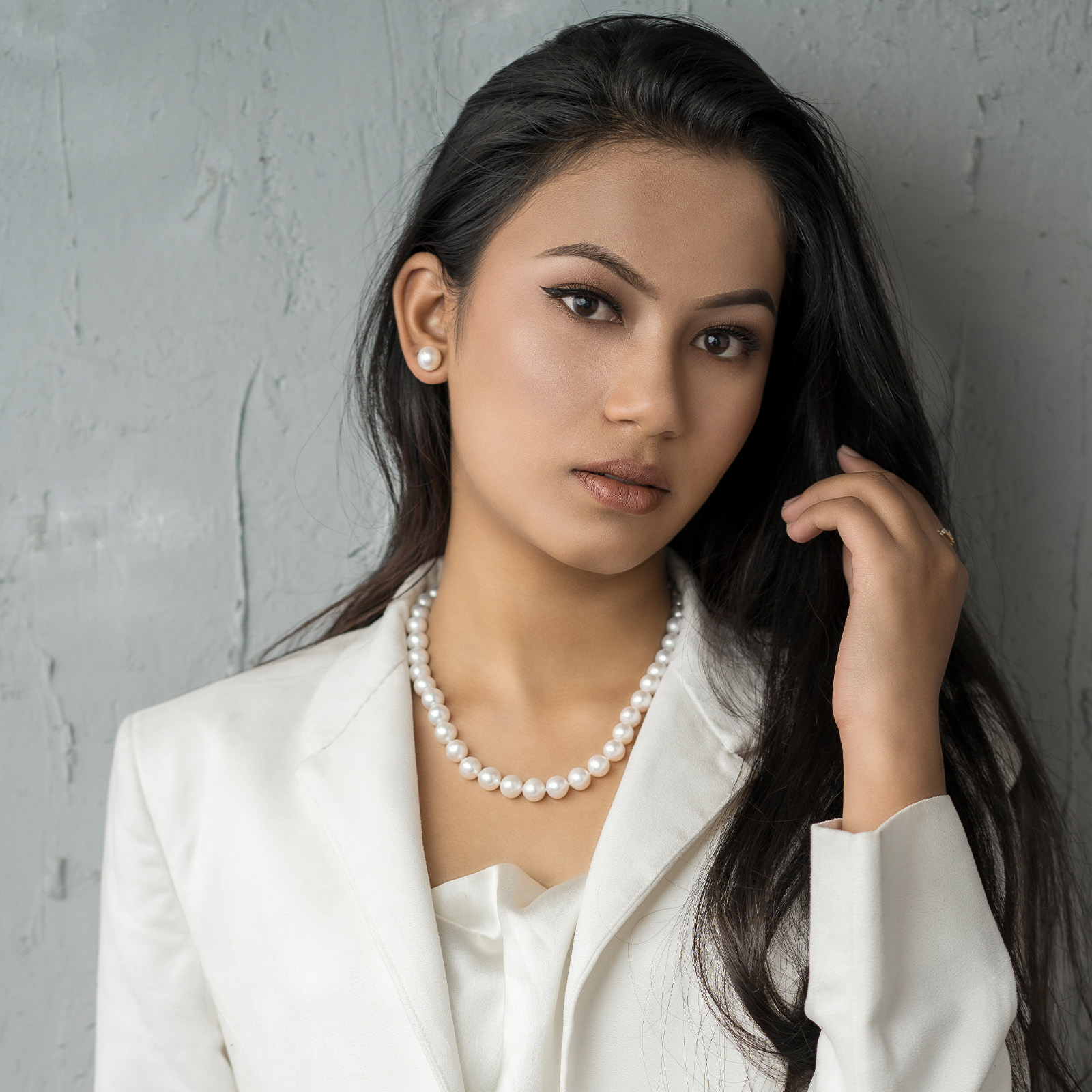 Jackie Pearl Necklace & Ear Studs Set