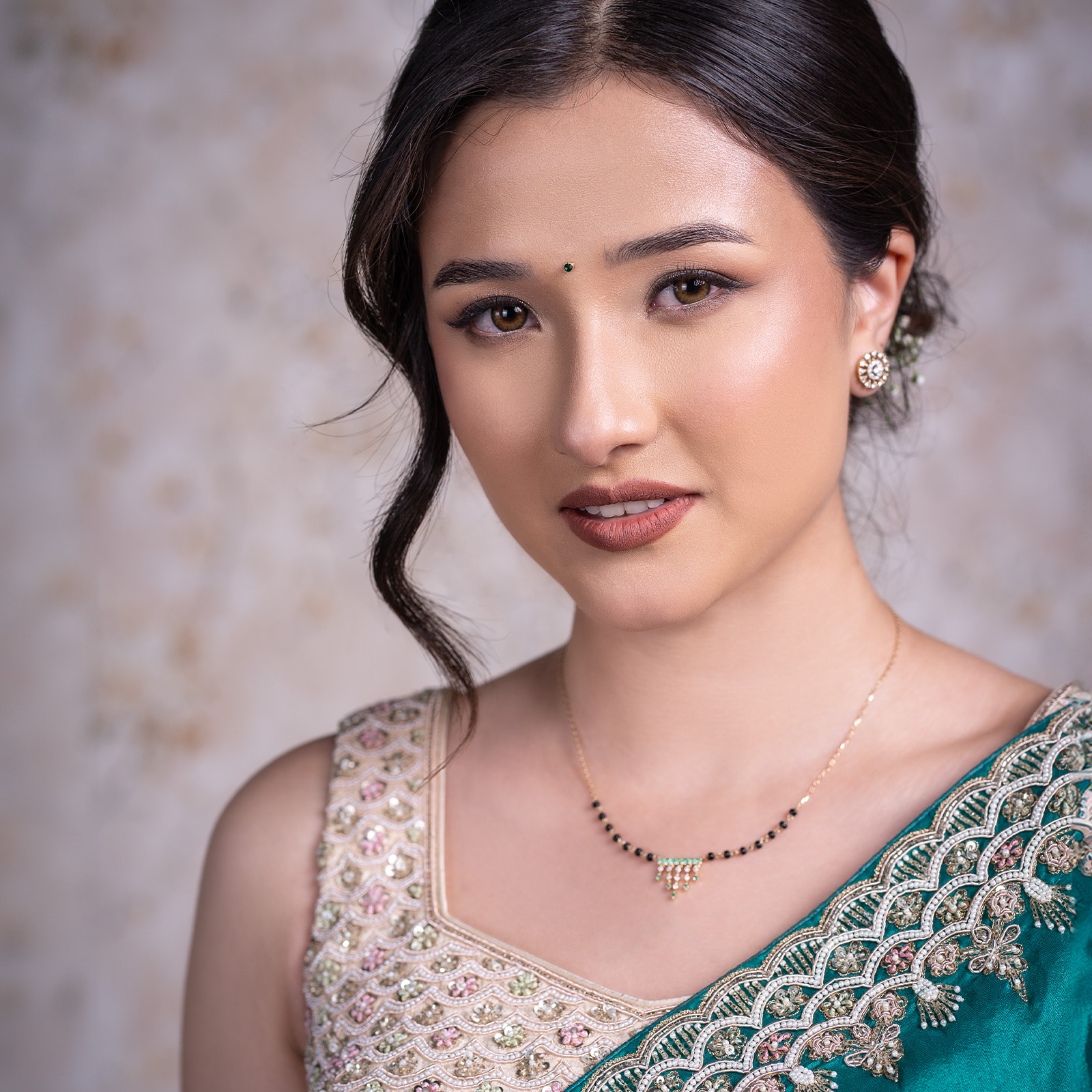 Sanu Jharana Mangalsutra (Emerald)