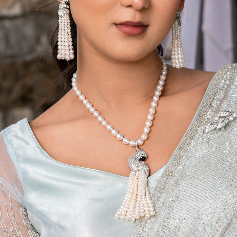 Cuckatoo Pearl Clasp Pendant
