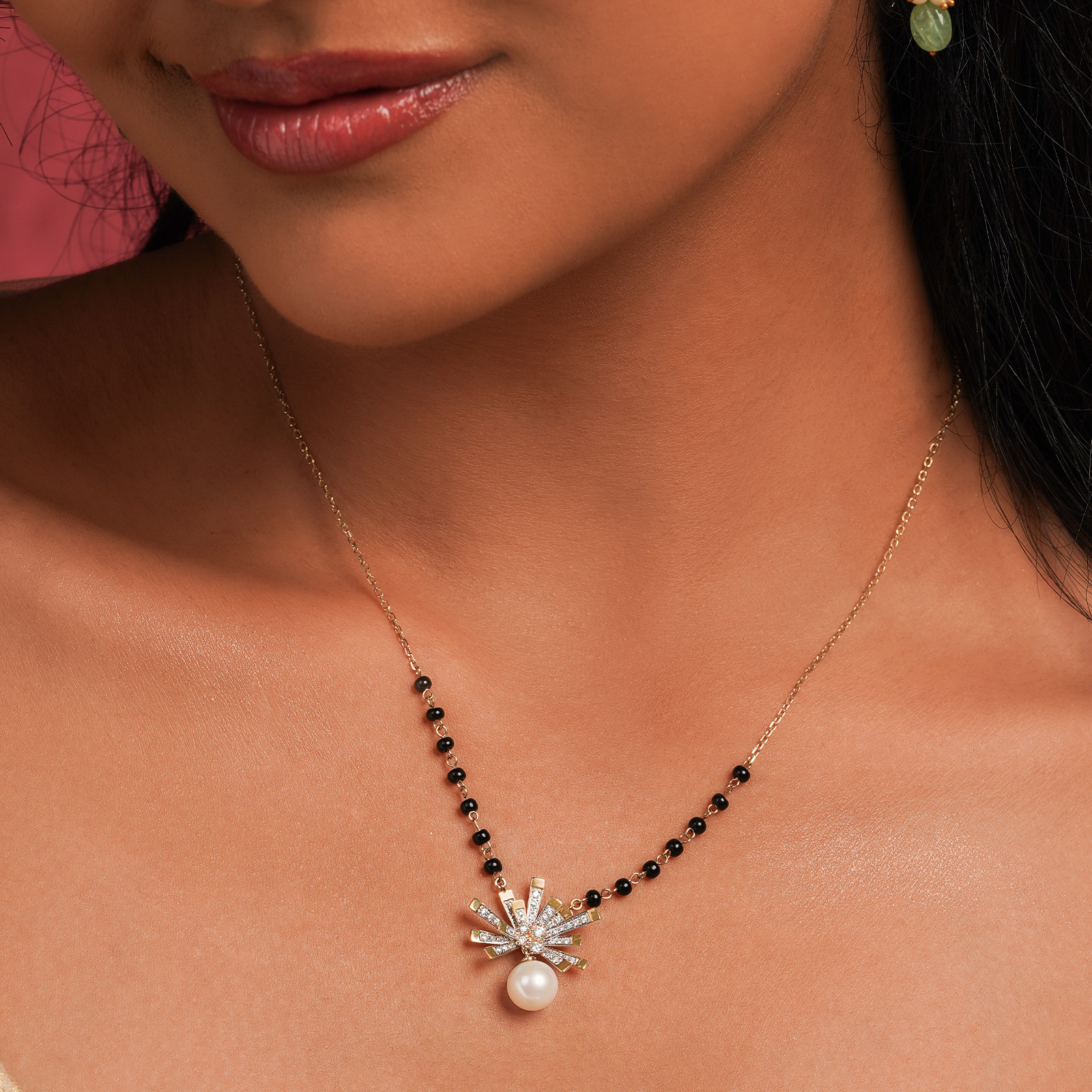 Makhmali Phool Mangalsutra