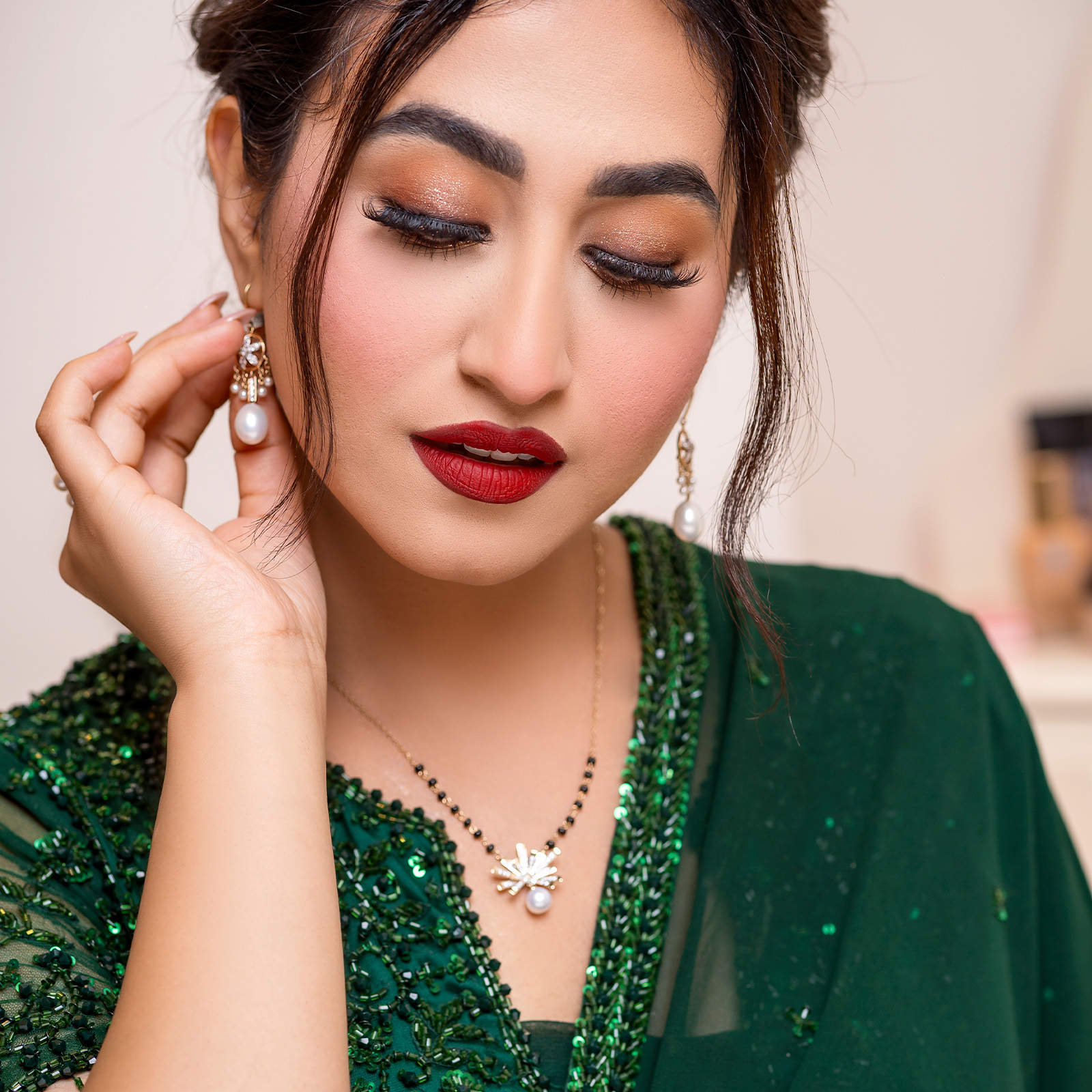Makhmali Phool Mangalsutra