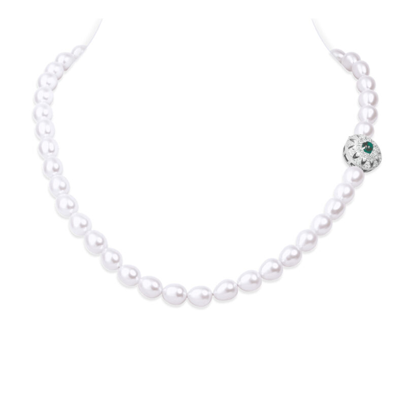 Bella White Oval Pearl Necklace /Emerald Clasp