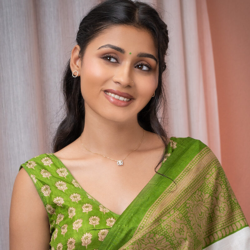 Luminous Diamond Square Necklace