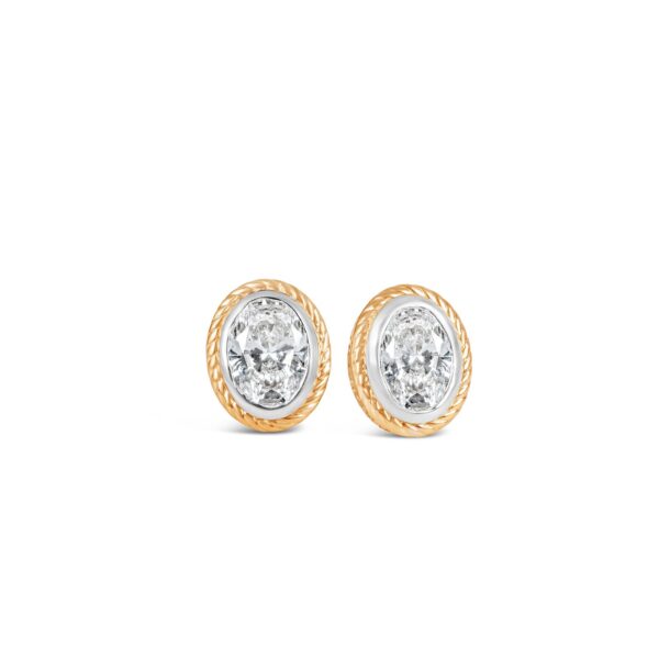 Nitya  Round Diamond Solitaire  Earring