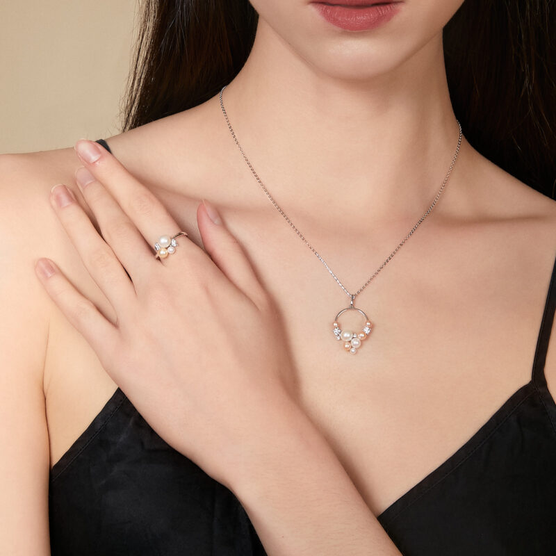 Sparkle Pearl Necklace