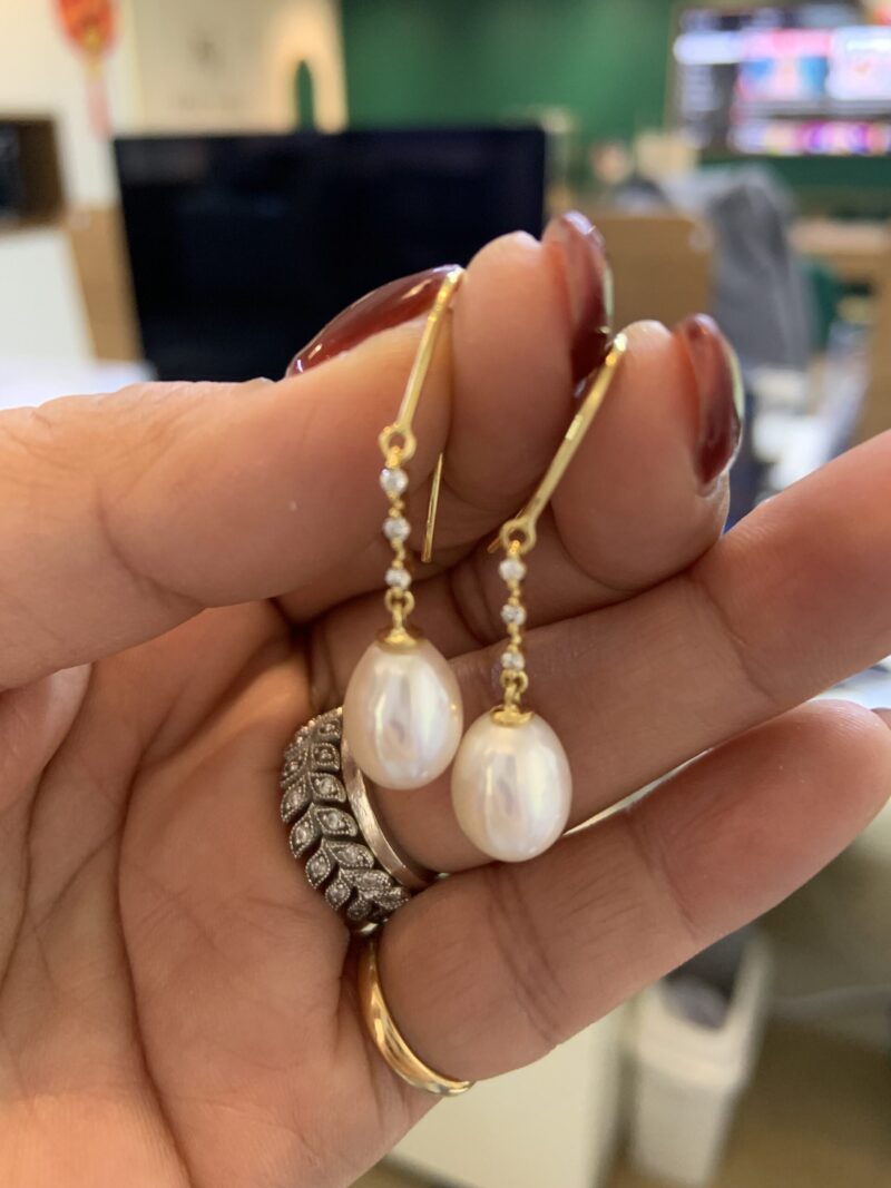 Oval Pearl Drop Earrings (with Diamond)